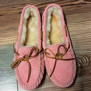 Minnetonka Pink Moccasins with Shearling Lining